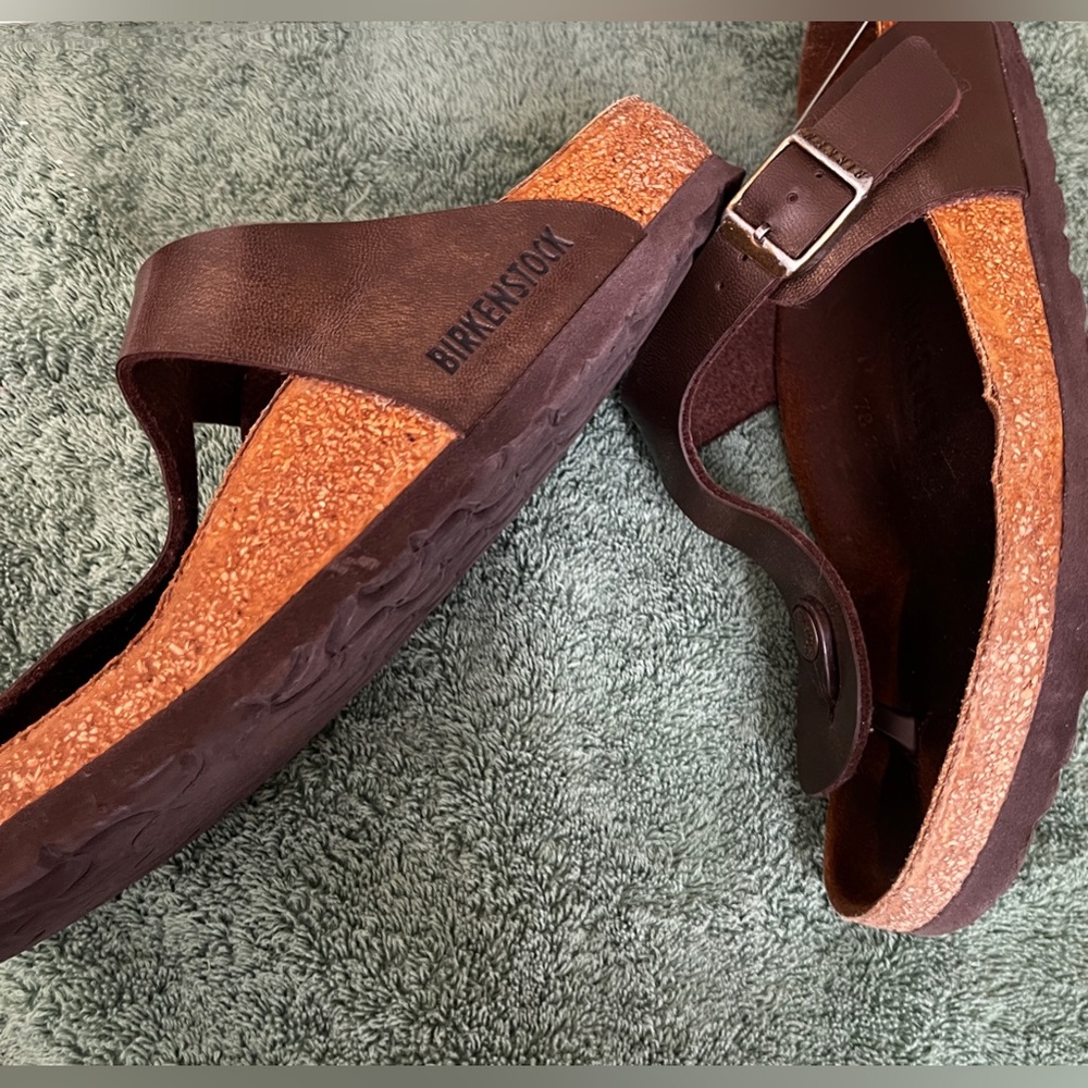 Birkenstock Gizeh sandal with lots of life left! Size 37.
